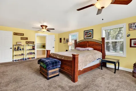 22 Oak Ridge Lane Staunton VA 24401