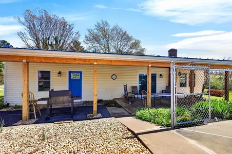 22 Oak Ridge Lane Staunton VA 24401