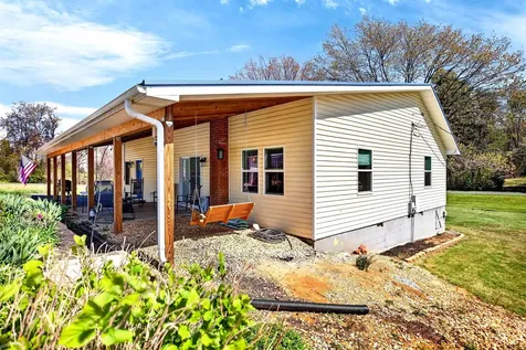 22 Oak Ridge Lane Staunton VA 24401