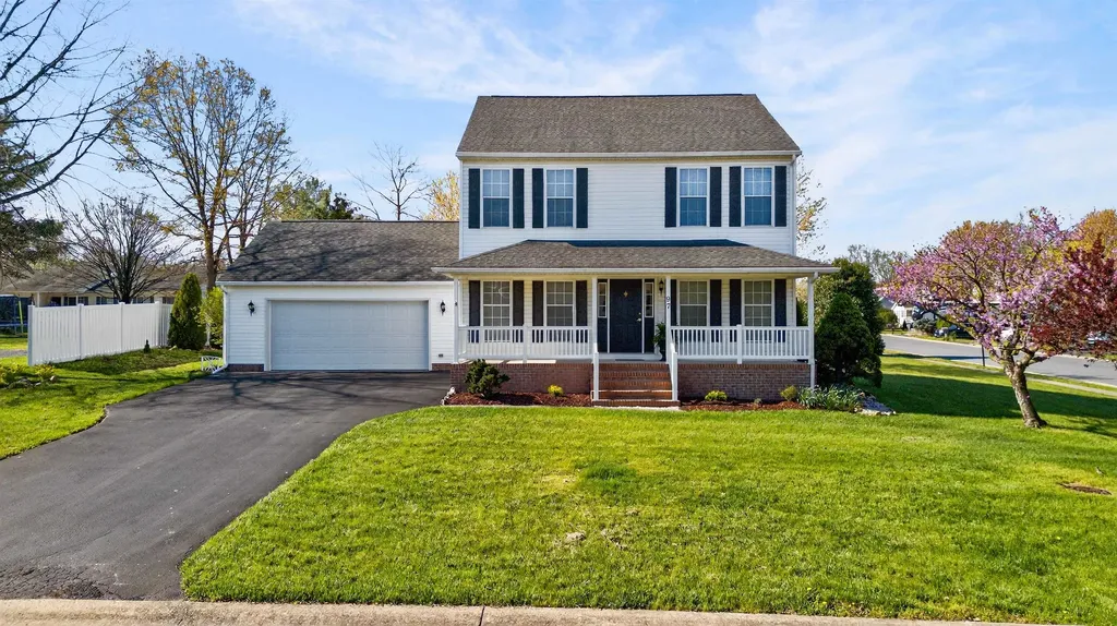 97 Laurel Oak Lane Grottoes VA 24441