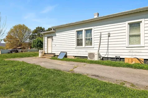 505 Eighth Street Shenandoah VA 22849