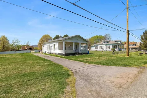 505 Eighth Street Shenandoah VA 22849