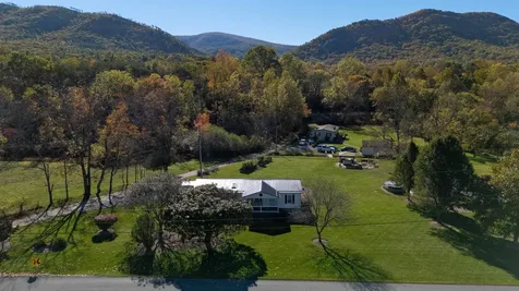 16 Ball Diamond Trail Vesuvius VA 24483