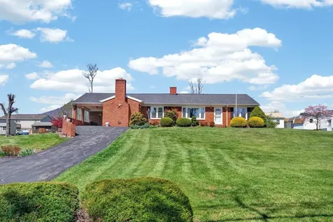 9625 Town Hall Road Mcgaheysville VA 22840