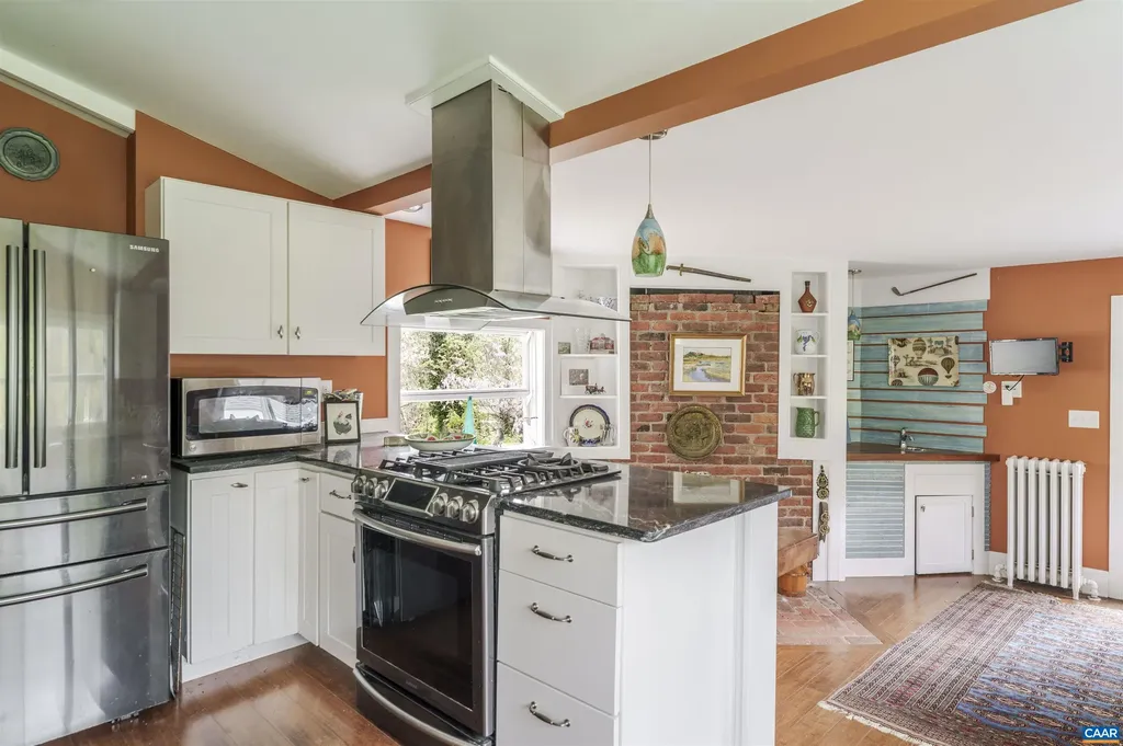 5515 Gordonsville Road Keswick VA 22947