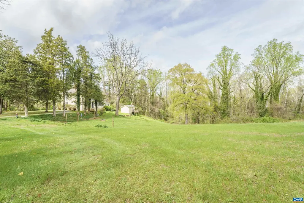 5515 Gordonsville Road Keswick VA 22947