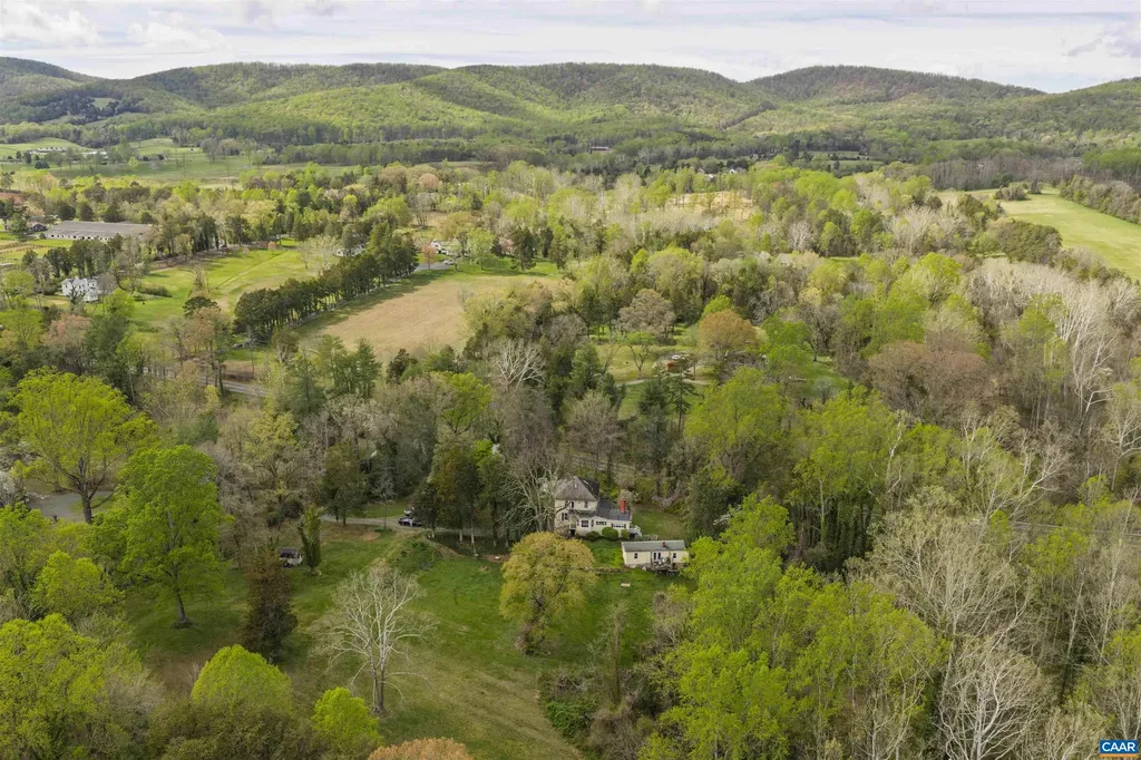 5515 Gordonsville Road Keswick VA 22947