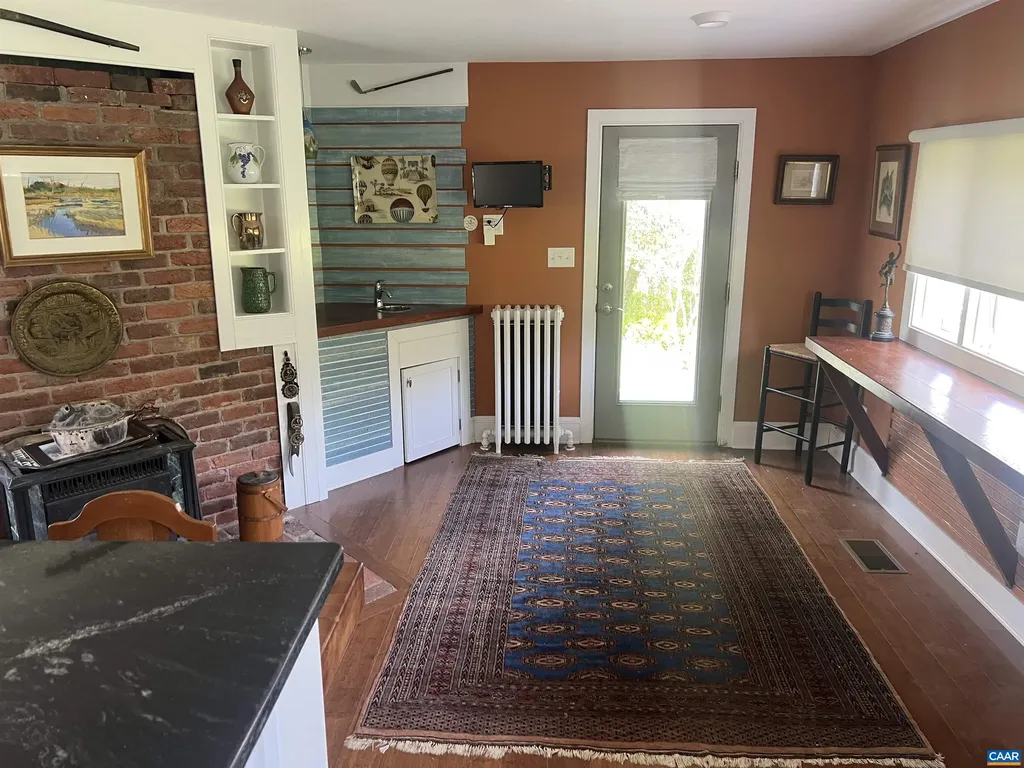 5515 Gordonsville Road Keswick VA 22947