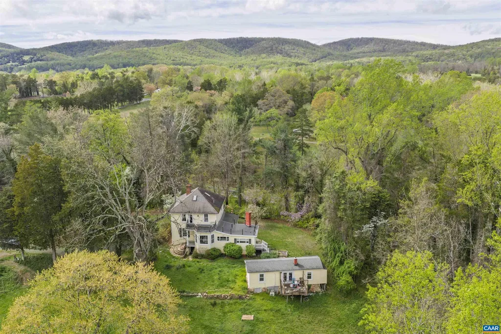 5515 Gordonsville Road Keswick VA 22947