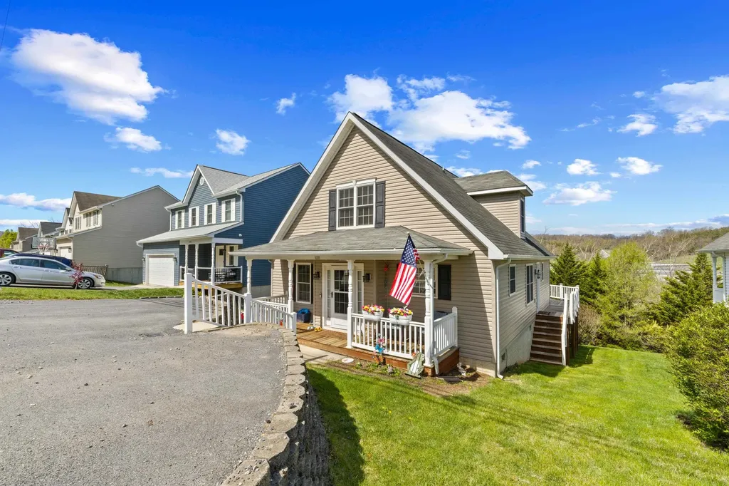 1008 Middlebrook Avenue Staunton VA 24401