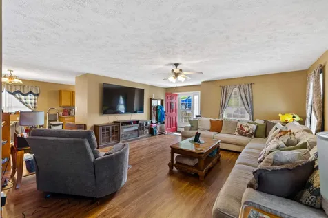 1008 Middlebrook Avenue Staunton VA 24401