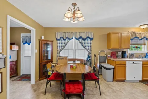 1008 Middlebrook Avenue Staunton VA 24401