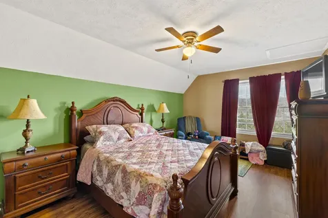 1008 Middlebrook Avenue Staunton VA 24401