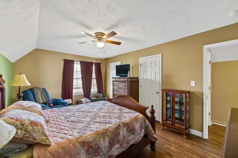 1008 Middlebrook Avenue Staunton VA 24401