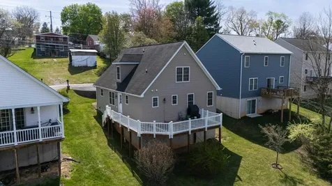 1008 Middlebrook Avenue Staunton VA 24401