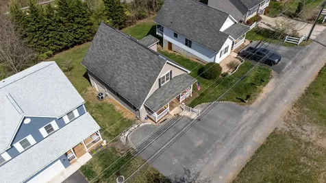 1008 Middlebrook Avenue Staunton VA 24401