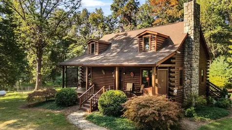 137 Crestwood Drive Churchville VA 24421