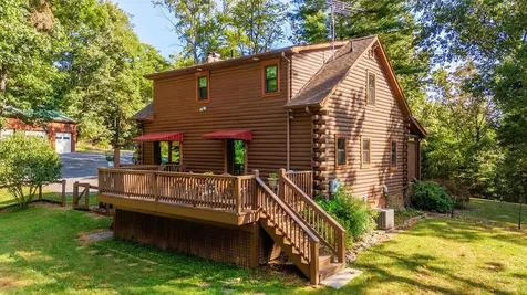 137 Crestwood Drive Churchville VA 24421