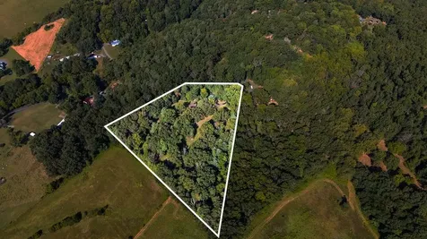 137 Crestwood Drive Churchville VA 24421