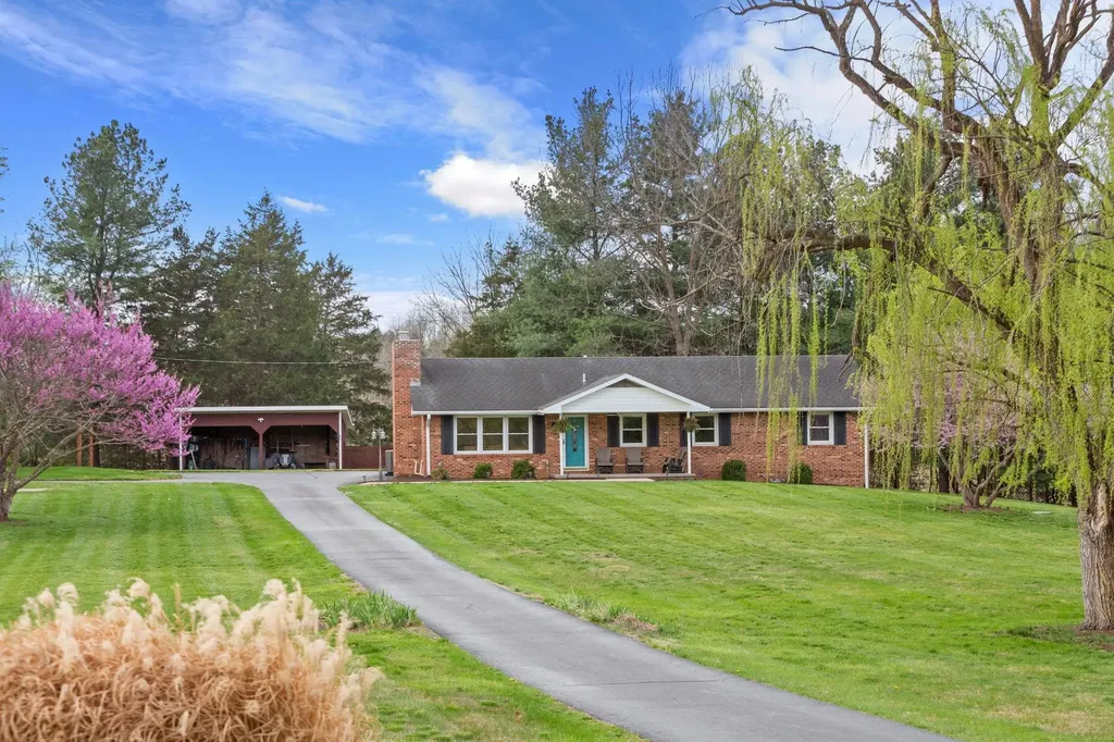 549 Arrowhead Lane New Market VA 22844