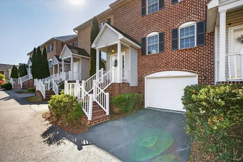 298 Emerald Drive Harrisonburg VA 22801