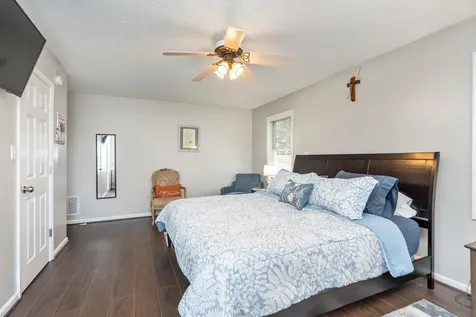 204 Devon Court Waynesboro VA 22980