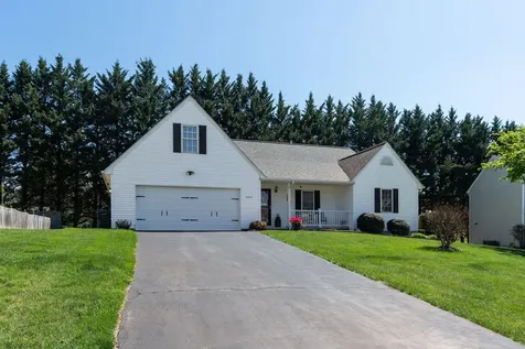 204 Devon Court Waynesboro VA 22980