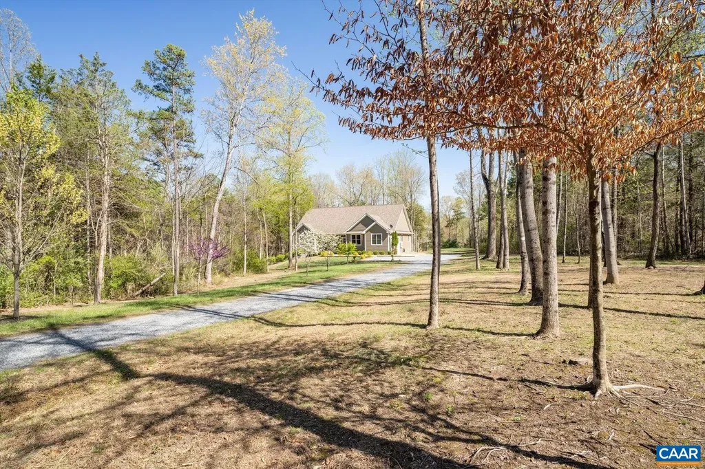 336 Bear Run Road Stanardsville VA 22973