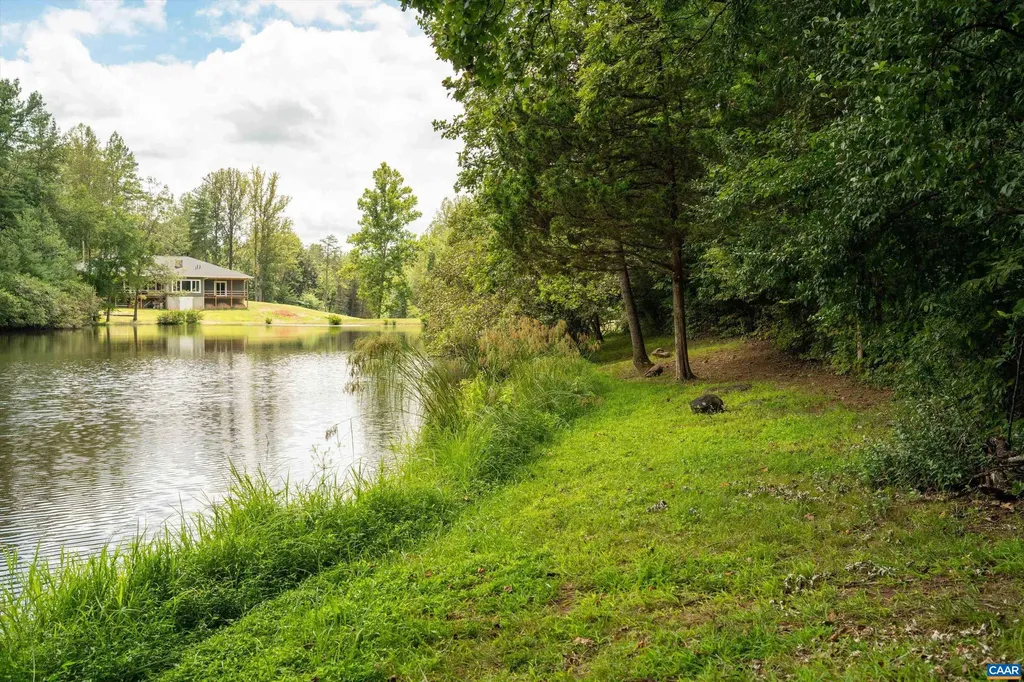 336 Bear Run Road Stanardsville VA 22973