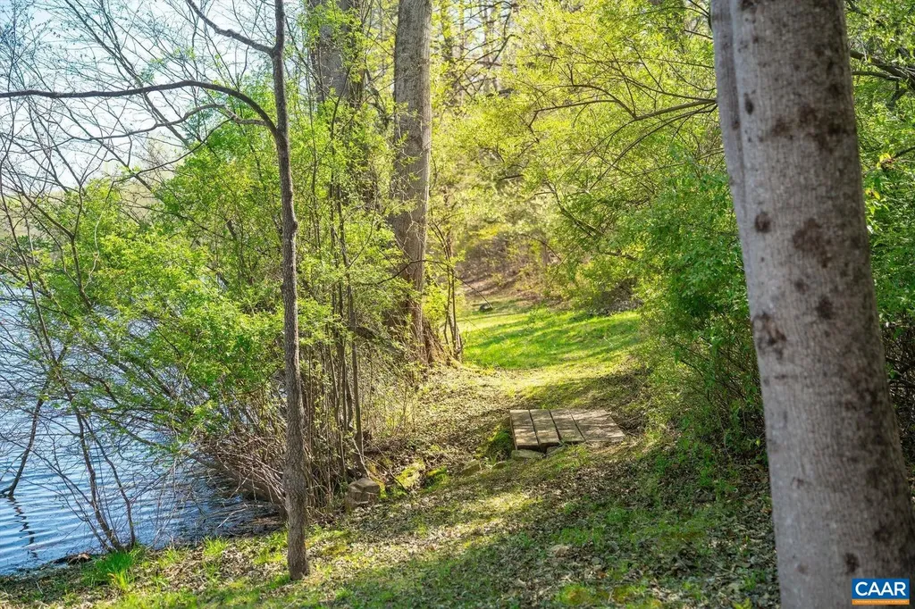 336 Bear Run Road Stanardsville VA 22973
