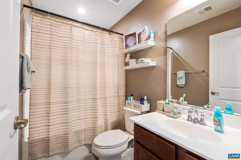 76 Park Drive Palmyra VA 22963