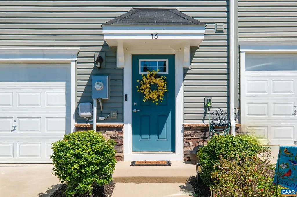 76 Park Drive Palmyra VA 22963
