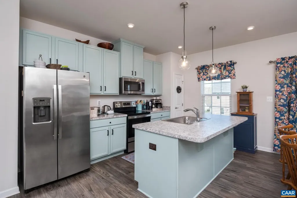 76 Park Drive Palmyra VA 22963