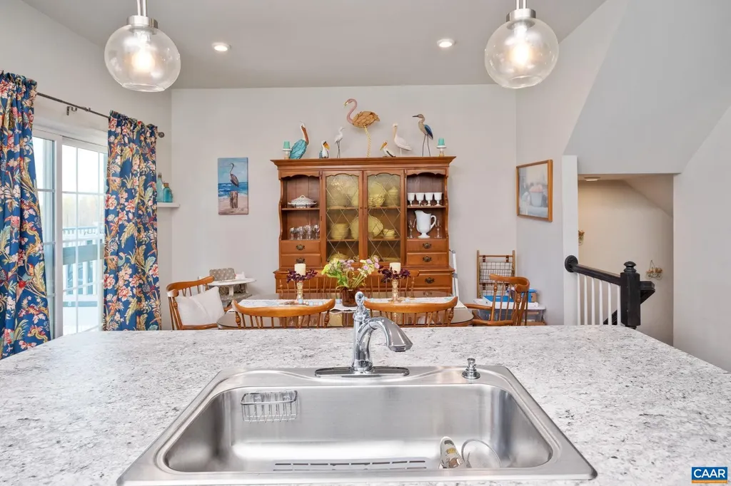 76 Park Drive Palmyra VA 22963