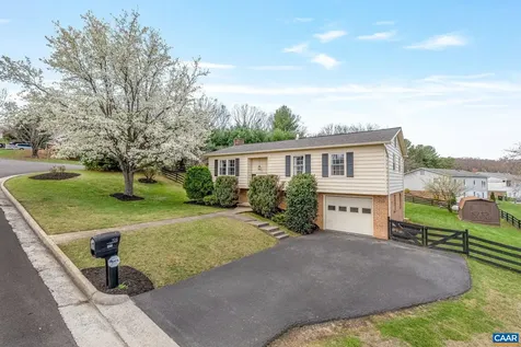 704 Carann Street Staunton VA 24401