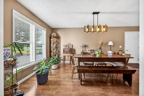 605 16th Street Grottoes VA 24441