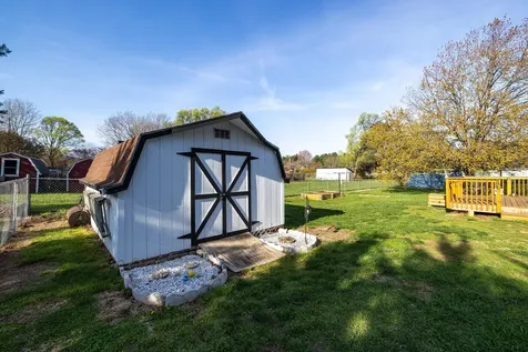 605 16th Street Grottoes VA 24441