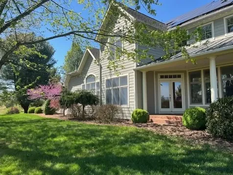 30 Trap Lane Staunton VA 24401