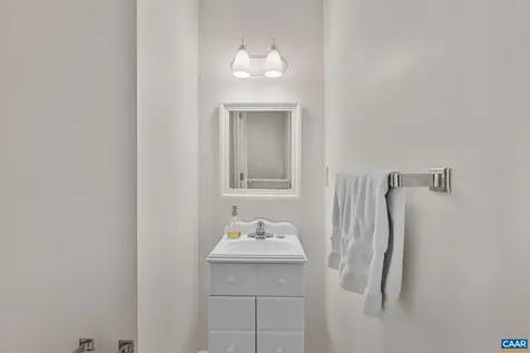 1212 Chatham Ridge Charlottesville VA 22901