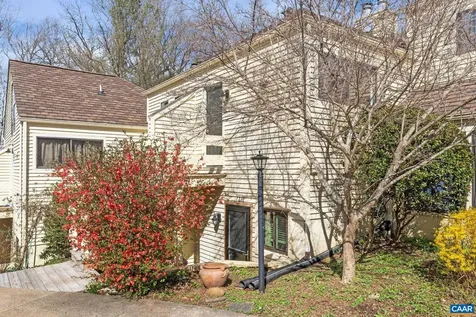 1212 Chatham Ridge Charlottesville VA 22901
