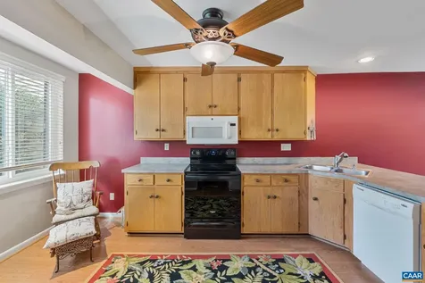 1212 Chatham Ridge Charlottesville VA 22901