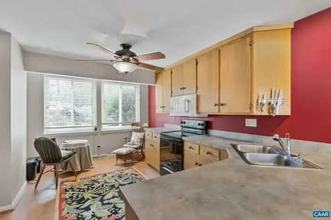 1212 Chatham Ridge Charlottesville VA 22901