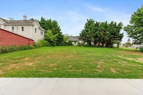 178 Bank Street Mt Jackson VA 22842