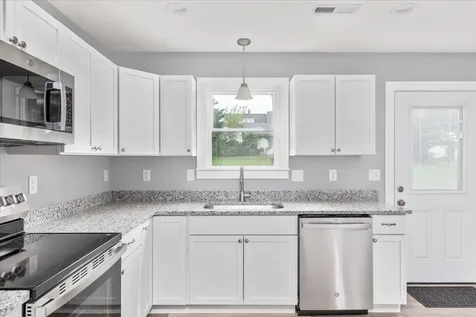 178 Bank Street Mt Jackson VA 22842