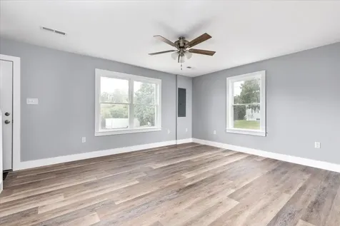 178 Bank Street Mt Jackson VA 22842