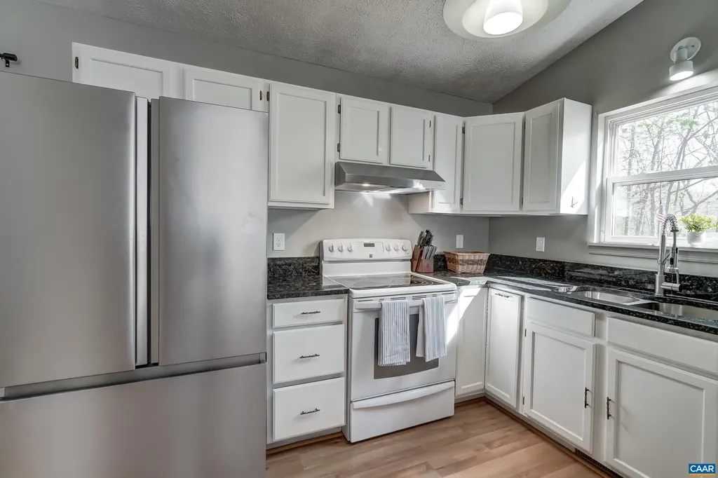 15 Austin Drive Palmyra VA 22963