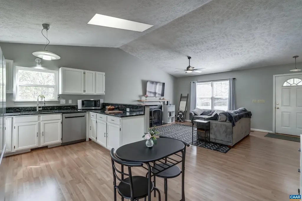 15 Austin Drive Palmyra VA 22963