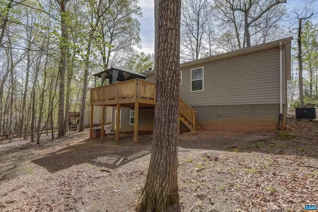 15 Austin Drive Palmyra VA 22963