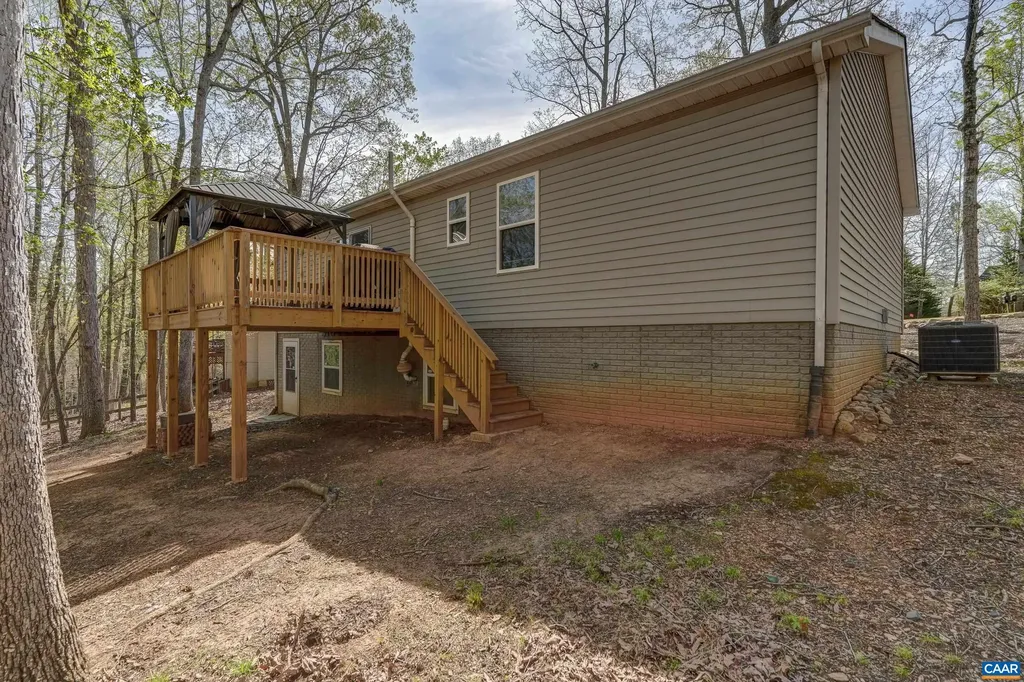 15 Austin Drive Palmyra VA 22963