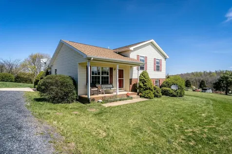 1075 Chestnut Ridge Road Staunton VA 24401